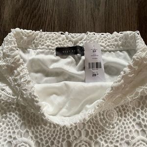 NWT Suzy Shier lace skirt